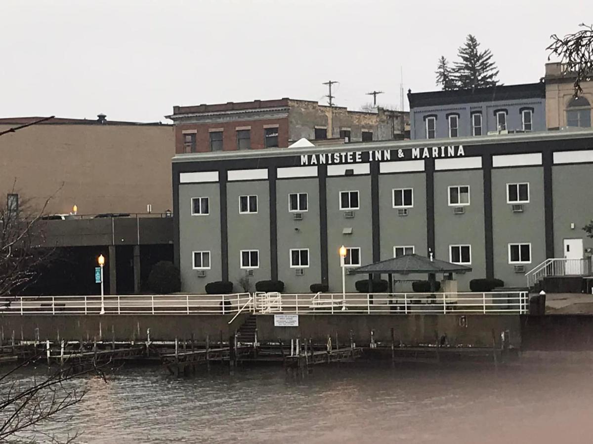 Manistee Inn & Marina Exterior foto