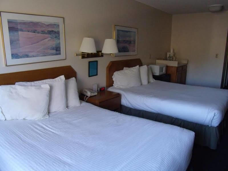 Manistee Inn & Marina Habitación foto